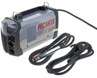 Сварочный инвертор Ресанта САИ-220 (Выгодный набор)